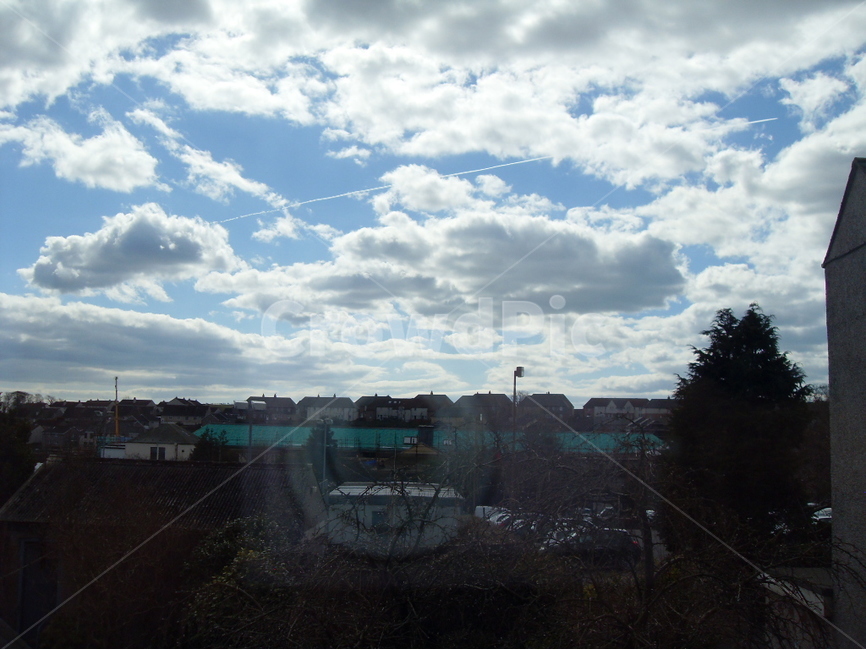 켐트레일,스코틀랜드,스트란라,하늘,구름,chemtrails,비행운,살포,오염,도시,풍경,city,landscape,해외,외국,세계,foreign,oversea,world,세계도시풍경,해외도시풍경,외국도시풍경,world cityscape,weather,날씨,nature,자연,outdoors,옥외,cloud,cumulus,적운,sky