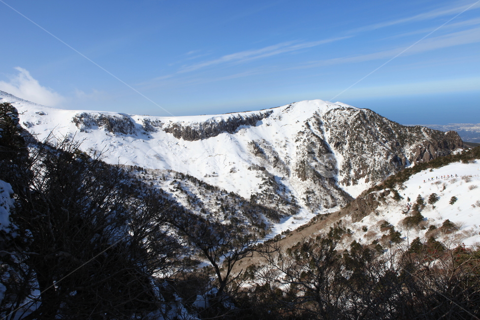 한라산,자연,풍경,겨울,산,눈,국립공원,하늘,겨울,계절,winter,season,자연,풍경,nature,landscape,한국자연풍경,한국자연경관,korea nature landscape,제주도,jeju,jeju island,outdoors,옥외,mountain,ice,얼음,mountain range,산맥,빙