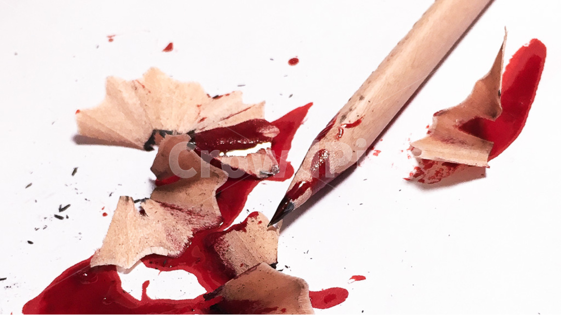 고난,연필,피,감성,젊음,공포,호러,무서운,무서움,horror,terror,fear,사물,물건,오브젝트,thing,object,matter,연출,컨셉,콘셉,direction,concept,학용품,문구류,사무용품,school supplies,stationery,office supplies,누끼,remove background