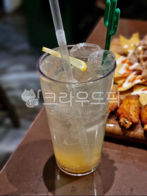 음료,beverage,lemonade,하이볼,레몬하이볼,레몬에이드