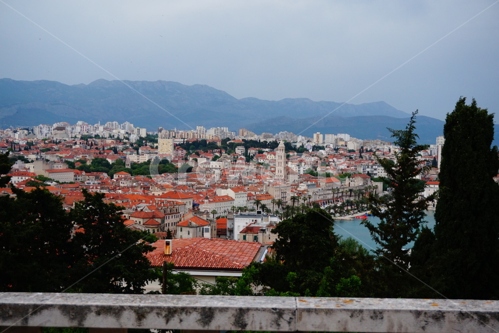 마을,해외,빨간지붕,풍경,낮,도시,풍경,city,landscape,해외,외국,세계,foreign,oversea,world,세계도시풍경,해외도시풍경,외국도시풍경,world cityscape,outdoors,옥외,경치,nature,자연,scenery