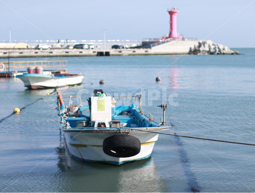어촌,일광,등대,바다,배,어촌마을,등대,lighthouse,산업,industry,industrial,어업,fishery,fishing industry,교통,교통수단,traffic,transportation,vehicle,차량,boat,보트,watercraft,선박,water,물