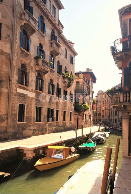 베네치아,이탈리아,물의도시,바다,풍경,배경,자연,섬,골목,watercity,venice,italy,sea,scenery,islandalley,nature,background,도시,풍경,city,landscape,골목길,alley,해외,외국,세계,foreign,oversea,world,세계도시풍경,해외도시풍경,외국도시풍경,world cityscape,vehicle,차량,transportation,교통,watercraft,선박