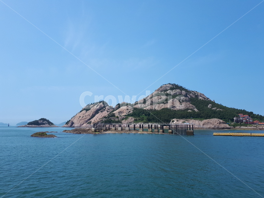 섬,바다,한국,산,파란,물,하늘,돌산,자연,풍경,배경