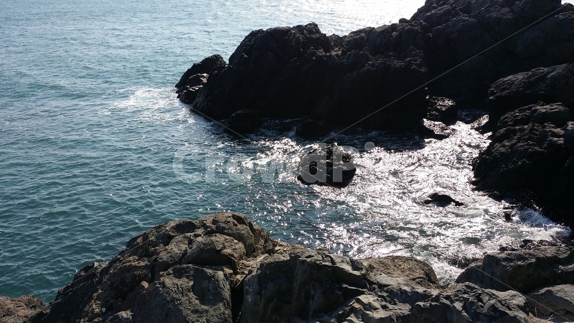 곶,promontory,물,water,바다,sea,outdoors,옥외,자연,nature,풍경,바위,바닷가,물결,파동