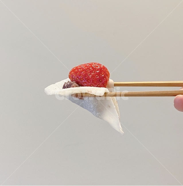 딸기모찌,디저트,카페투어,떡,서울카페,음식,dessert,cafe