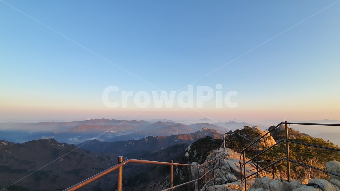 mountain,산,outdoors,옥외,nature,자연,mountainrange,산맥,하늘,경치,풍경,landscape,sky