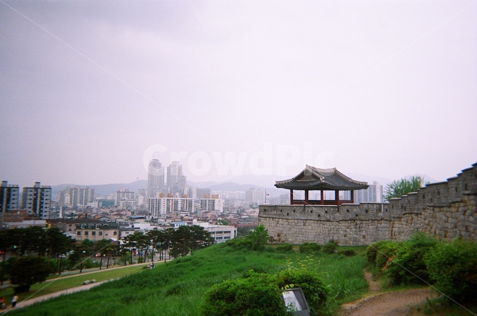 현대,벽,필름카메라,아날로그,성외곽,도시,풍경,city,landscape,한국도시풍경,한국도시경관,korea cityscape,한국전통,한국문화,korean traditional,korean culture