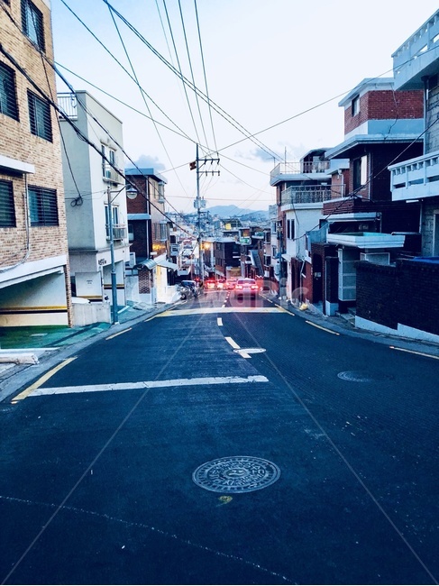 이태원,해방촌,건물,서울,저녁,하늘,골목길,alley,asphalt,아스팔트,road,도로,town,도시,city,시티,street,거리,urban,어반,building