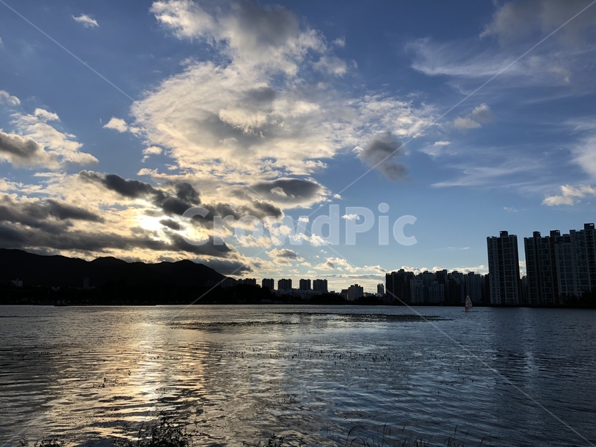 하늘,풍경,해질녘,남매지,경산,호수,구름,도시,풍경,city,landscape,한국도시풍경,한국도시경관,korea cityscape,nature,자연,outdoors,옥외,weather,날씨,cumulus,적운,sky,cloud