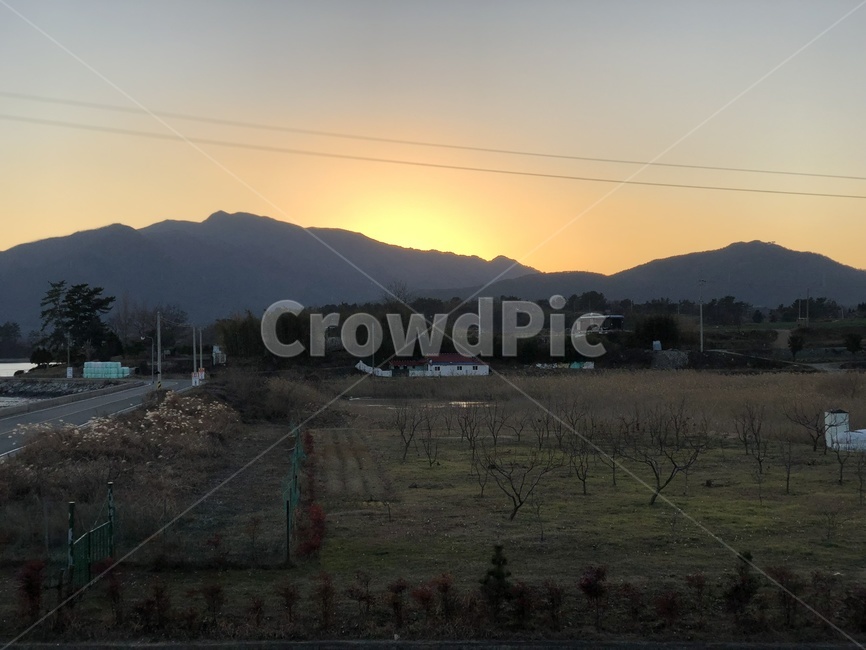 노을,sunset,산,mountain,들판,자연,풍경,nature,landscape,outdoors,옥외
