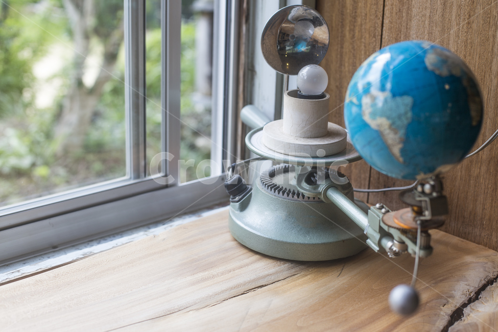Ellipse,distance,global,sun,measurement,moon,globe,machine,earth,science,window,circle,by the window