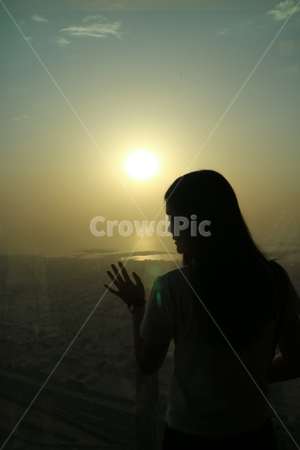 노을,여자,실루엣,해돋이,일몰,빛,light,person,사람,햇빛,sunlight
