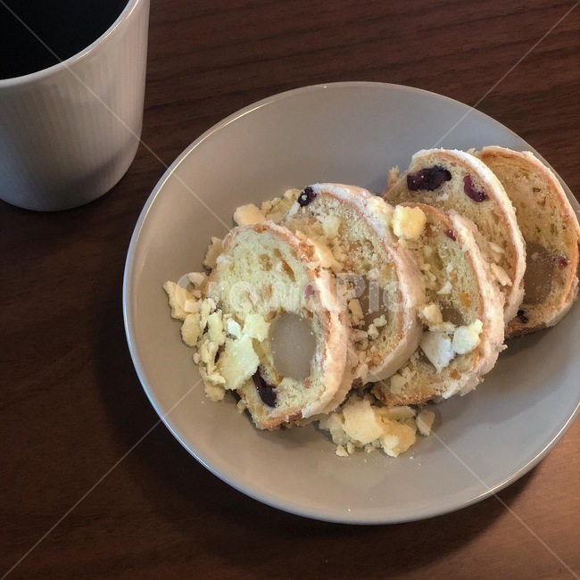 bread,merrychristmasbread,stollen bread,stollen,Christmas bread,christmas