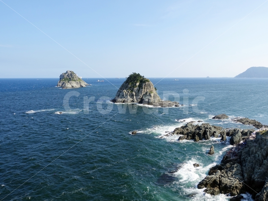바닷가,오륙도,부산,여름휴가,바다,자연,풍경,nature,landscape,outdoors,옥외,land,땅,water,물,ocean,대양,sea,shoreline,해안선,promontory,곶