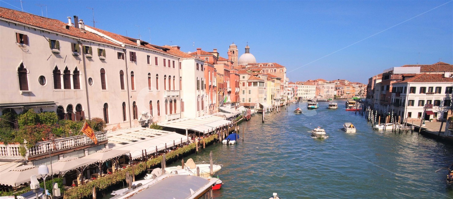 베네치아,이탈리아,바다,배경,풍경,자연,수상도시,하늘,venice,italy,sea,background,scenery,nature,watercity,sky,view,도시,풍경,city,landscape,해외,외국,세계,foreign,oversea,world,세계도시풍경,해외도시풍경,외국도시풍경,world cityscape,water,물,vehicle,차량,watercraft,선박,transportation,교통