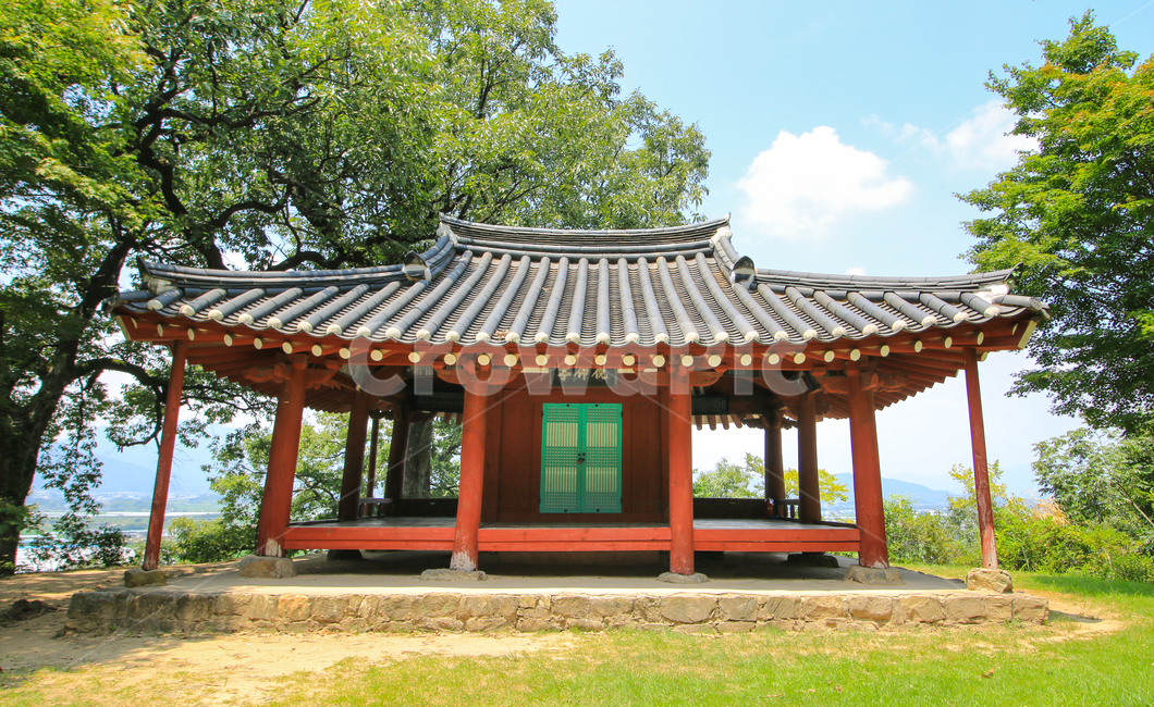 면앙정,담양,전라남도,정자,누각,역사건물,문화재,문화유산,건물,건축물,한옥,목재,목재건물,명소,역사,문화,기와,기와지붕,송순,여름,풍경,경치,자연,조화,한국전통,한국문화,korean traditional,korean culture,건축물,건물외관,exterior,building,structure,architecture,construction