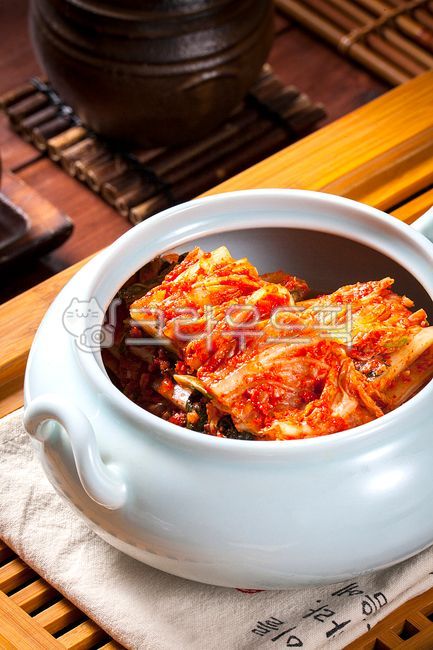 김치,배추,배추김치,한국음식,발효,발효음식,양념,매운양념,요리,채소,야채,반찬,건강,식품,한국요리,음식,김장재료,그릇,항아리,음식점,한식,food,식사,전통,전통음식,전통요리,민속음식,토속음식,김장,김장김치