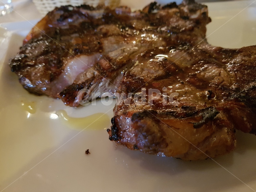 스테이크,고기,레스토랑,음식,meal,dishes,foodreserves,육류,meat,서양음식,서양요리,westernfood,westernmeal