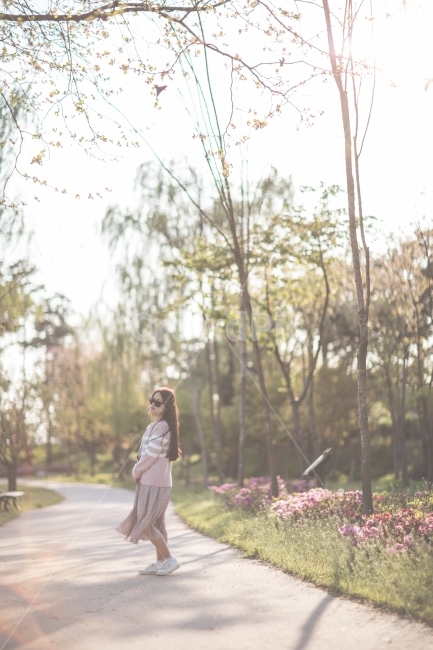 인물,풍경,공원,봄,사람,여자,초록,portrait,landscape,park,spring,human,girl,green,자연,nature,사람,인물,인간,human,person,여성,여자,woman,female,lady,감성,sensible,feeling