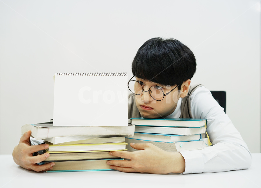 수능,교육,학생,교복,시험,강의,수업,고등학생,고3,남고생,남자고등학생,남고,수능시험,기말고사,중간고사,모의고사,exam,quiz,test,학업,공부,남자,남학생,사람,인물,인간,human,person,얼굴표정,facialexpression,face,남성,man,male,학교,education,learning,study,schoo,사람,인물,인간,human,person,얼굴표정,facial expression,face,남성,남자,man,male,감정표현,기분,feeling,emotion,교육,학교,공부,education,learning,study,school