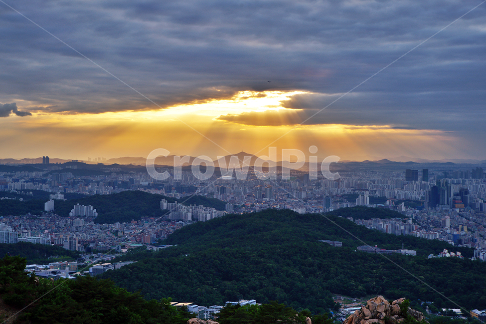 빛내림,도심풍경,관악산,관악구,금천구,등산,아파트촌,건물,능선,야경,일몰,석양,도시,풍경,city,landscape,한국도시풍경,한국도시경관,korea cityscape,경치,outdoors,옥외,nature,자연,scenery,mountain range,산맥,mountain,산