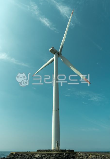 Jeju,jeju island,generator,sea,eco,ecology,power,energy,generation,sky,development,propeller,nature,windpower,windmill,electric,electricity,technology,environment,ocean,jeju,Sinchang Windmill Coastal Road,windturbine,landscape,wind