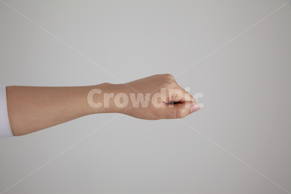 주먹,손,손모양,여자손,가위바위보,동양인,사람,인물,인간,몸,제스처,표시,손짓,표현,오락,놀이,컨셉,연출,게임,game,play,팔,팔목,피부,human,hand,sign,신체일부,몸,body,손,제스처,표시,손짓,표현,gesture,hand,sign,expression