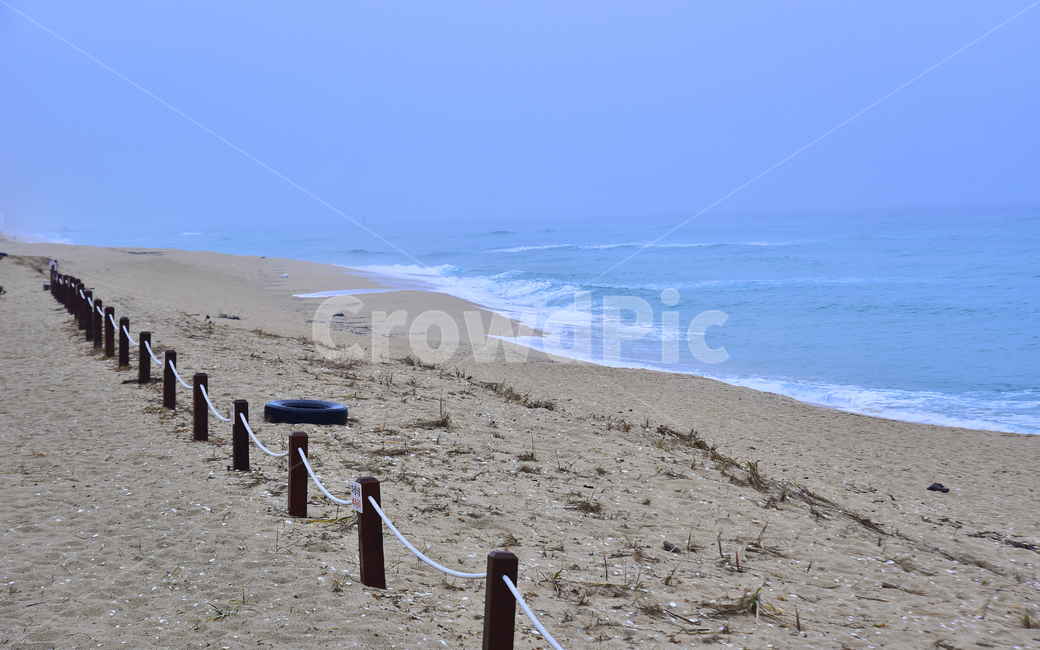 바닷가,파도,바다,동해바다,해안가,모래밭,sandybeach,coast,seashore,seaside,한국자연풍경,풍경,landscape,모래사장,해수욕장,푸른하늘,포말,바다풍경,물,background,백그라운드,배경,바탕,옥외,야외,outdoor,healing,nature,자연,ocean,water,ground,바닥,해변,바다,beach,sea