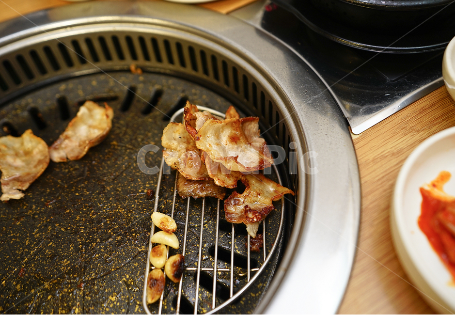 삼겹살,고기,육류,육식,구이,식사,안주,안주거리,불판,돼지고기,푸드,음식,food,음식,식재료,요리,food,cook,meal,dishes,food reserves,육류,고기,meat