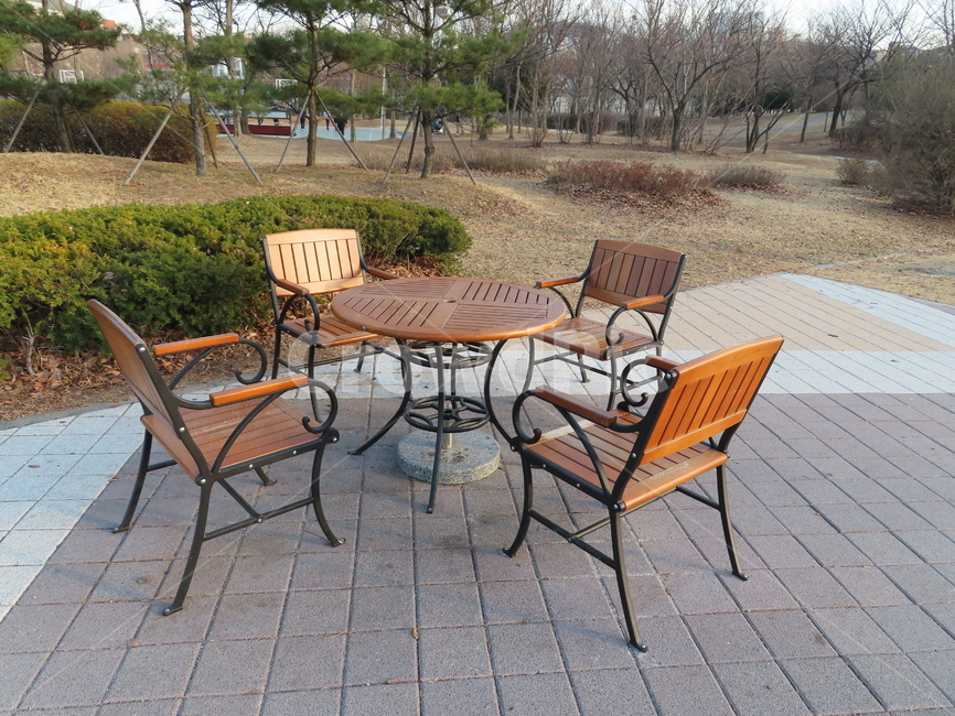 사람없음,벤치,4인용,그룹,회의,가을,사계절,모임,장소,공원,아름다움,의자,앉다,공간,나무의자,야외,bench,fourpeople,group,autumn,fourseasons,meeting,place,park,beauty,chair,sit,space,사물,물건,오브젝트,thing,object,matter