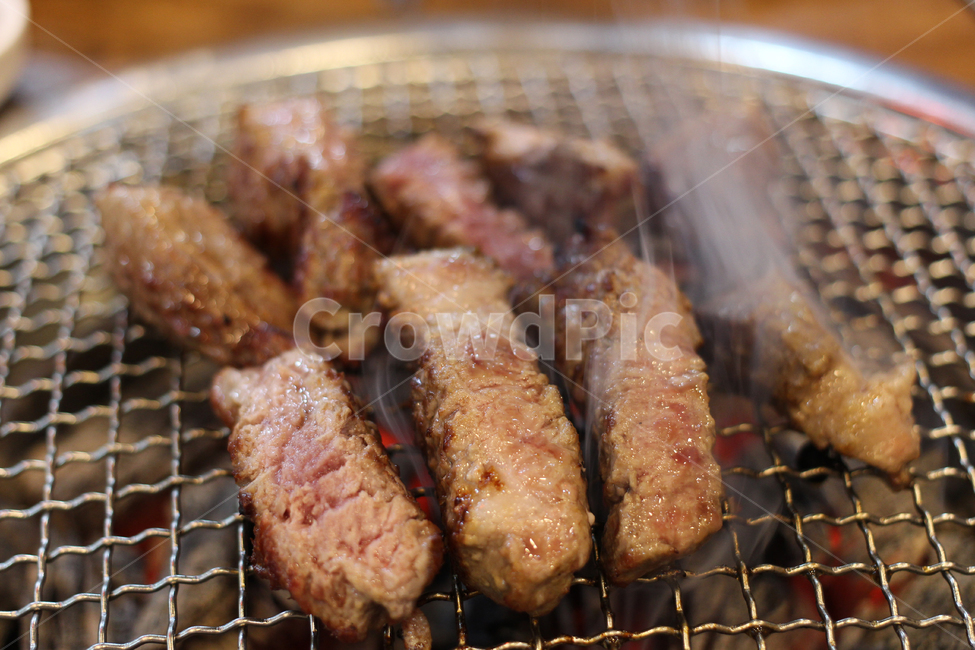 돼지고기,돼지목살,목살,참숯불,한돈,음식,식재료,요리,food,cook,meal,dishes,food reserves,육류,고기,meat,한식,한국음식,한국요리,korean food,korean dishes,korean meal,korean cook