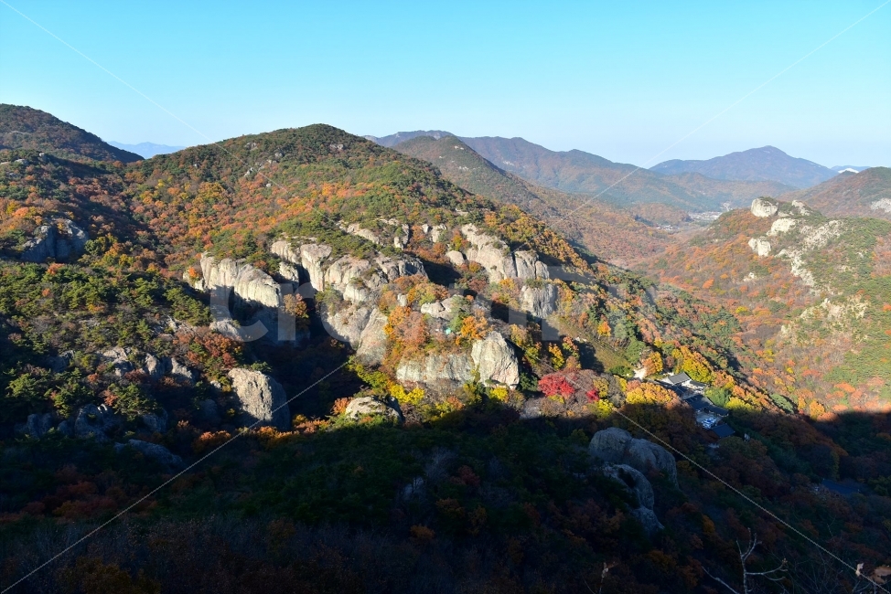 선운산,선운사,도솔천,가을,풍경,단풍,자연,탐방,파란하늘,가을색,오색,울긋불긋,알록달록,그림같은,칼라풀,뷰티플,아름다운,힐링,감성,정취,산세,명산,100대명산,nature,산,등산,트레킹,풍경사진,비경,경치,가을사진,가을색채,가을의정취,맑음,청명,사진,도솔암,가을,계절,fall,autumn,season,자연,풍경,nature,landscape,한국자연풍경,한국자연경관,korea nature landscape,outdoors,옥외,mountain