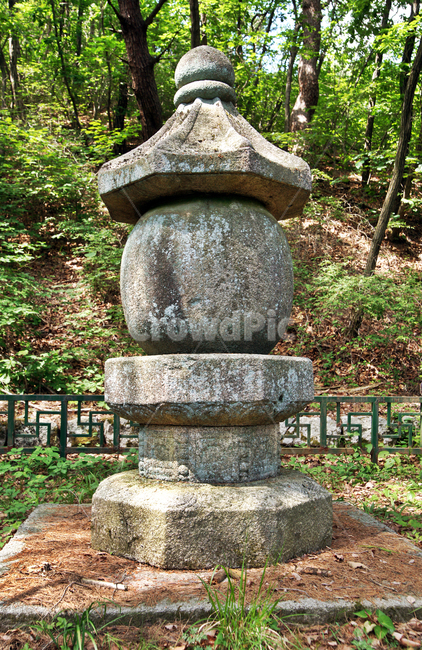 이자현부도,부도,진락공,고려시대,사리,무덤,공덕비,추모비,조각상,동상,석상,조형물,statue,bronze statue,stone statue