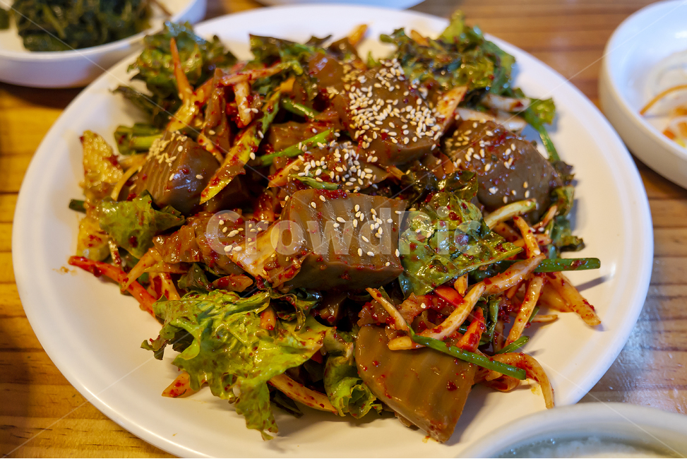 도토리,도토리묵,묵,매콤한,상추,양파,도토리묵사발,한국,전통,음식,food,korean,술안주,안주,전통음식,음식,식재료,요리,food,cook,meal,dishes,food reserves,한식,한국음식,한국요리,korean food,korean dishes,korean meal,korean cook