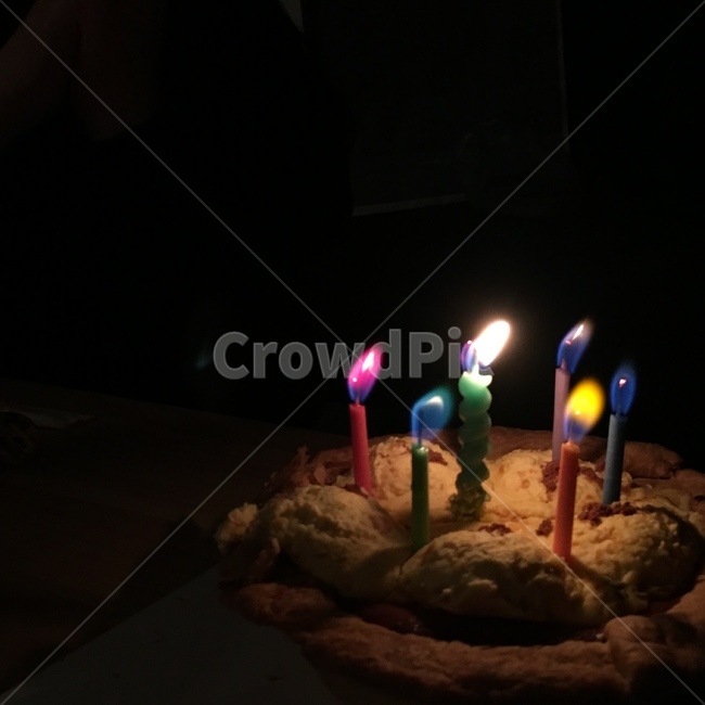 생일케이크,파이,케이크,디저트,dessert,food,생일,생일초,기념일,축하,anniversary,congratulation,celebrate,celebration