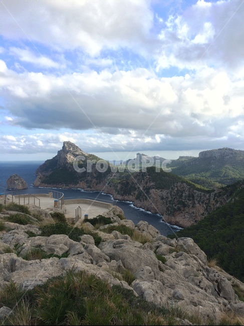 산맥,돌,구름,자연,경관,자연,풍경,nature,landscape,해외,외국,세계,foreign,oversea,world,세계자연풍경,해외자연풍경,외국자연풍경,world nature landscape,outdoors,옥외,land,땅,shoreline,해안선,water,물,ocean,대양,sea,바다,promontory,곶,coast,연안