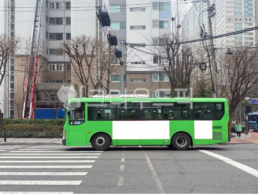 버스,버스광고,목업,목업이미지,광고,광고판,차량광고,시내버스광고,부착광고,옥외광고,판넬,비즈니스,상업광고판,도시배경,사인보드,상업광고,커머셜,비어있는,프레임,광고디자인,빈공간,배경,바탕,백그라운드,사각형광고판,차량,교통수단,bus,busadvertisement,mockup,mockupimage,billboard,vehicleadvertisement,citybusadvertisement,advertisement,outdooradvertisement,panel,business,commercialbillboard,citybackground,signboard,commercialadvertisement,commercial,free,frame,advertisingdesign,emptyspace,background