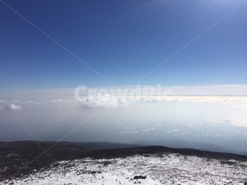 한라산,태양,햇빛,하늘,구름,sky,nature,자연,outdoors,옥외,파노라마,panoramic,landscape,scenery,풍경,겨울,계절,winter,season,자연,풍경,nature,landscape,경치
