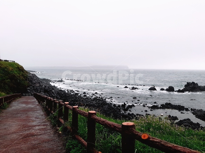 바다,하늘,돌,풍경,제주바다,제주도,물,바닷가,자연,풍경,nature,landscape,한국자연풍경,한국자연경관,korea nature landscape,제주도,jeju,jeju island,banister,난간,handrail,railing