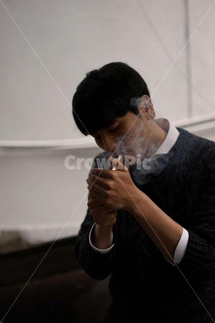 남성,남자,흡연,담배,담배연기,금연,담배꽁초,니코틴,건강,사람,인물,인간,human,person,남성,남자,man,male