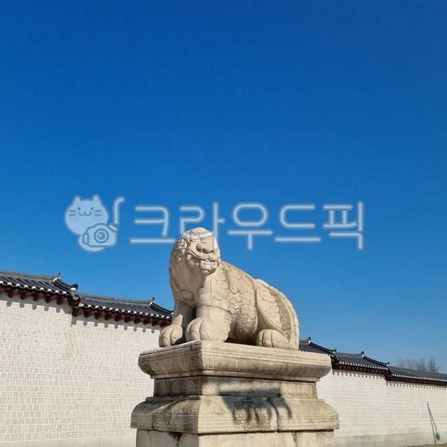 Legend,Haitai statue,imaginary animal,Haitai,statue,Gwanghwamun,Haitai Award,mythology,stone,Imagination,animal,Korean tradition,stone wall road