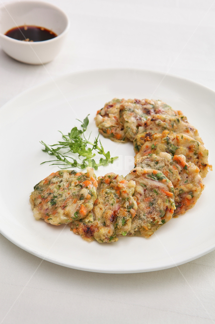 dish,요리,food,음식,meal,식사,전,동그랑땡,간장,레스토랑,한식,음식,식재료,요리,food,cook,meal,dishes,food reserves