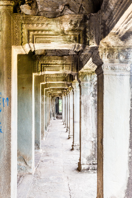 Cambodia,ancient architecture,world cultural heritage,unesco,Historic sites,Emotion,employee,building,Angkor Wat