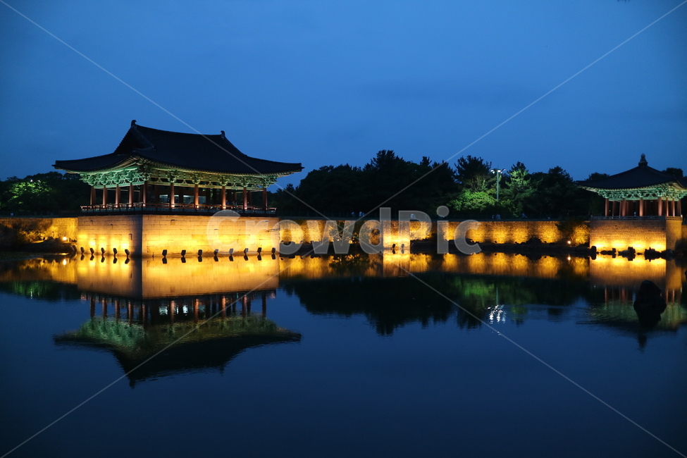 밤,밤풍경,안압지,안압지야경,동궁과월지,경주안압지,동궁과월지야경,야경,호수가,밤호수가,호수야경,경주,경주풍경,building,건물,architecture,건축물,temple