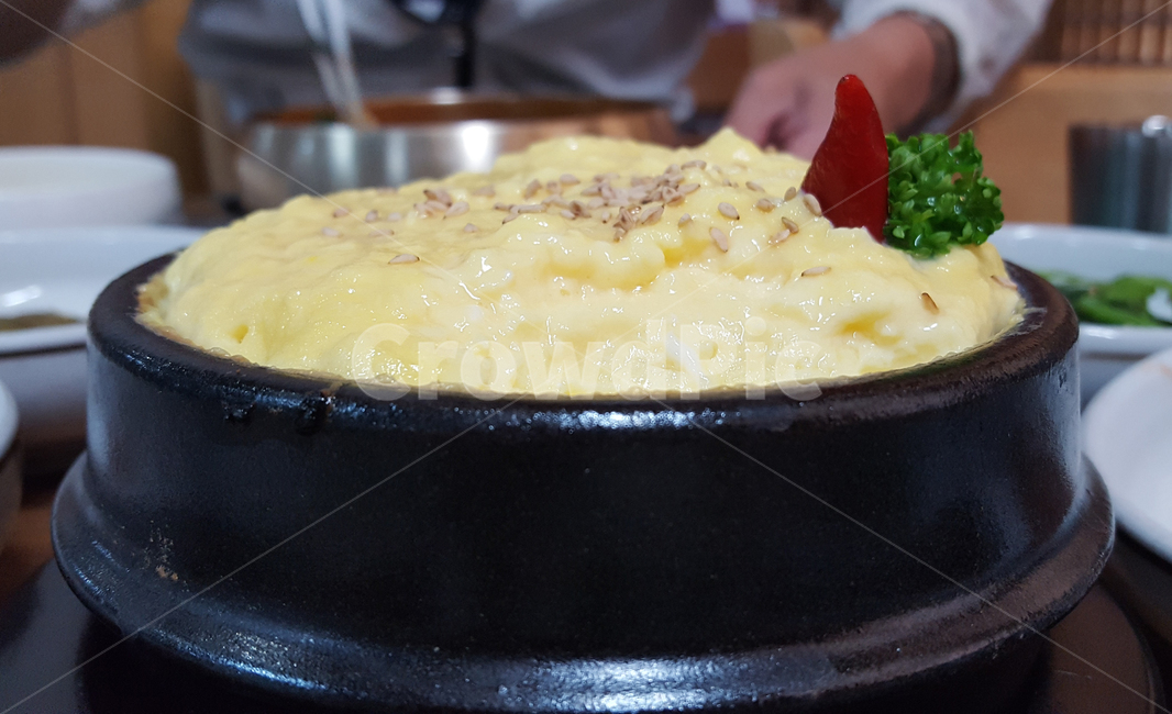 한식당,한식,뚝배기,계란찜,달걀찜,달걀,계란,깨,음식점,가정식,밑반찬,건강,영양,요리,음식,단백질,노랑
