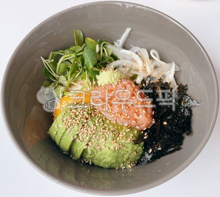 fried egg,wasabi,salted pollack roe,softboiled,egg,pollack roe avocado rice bowl,fried food,onion,vegetable,ingredients,sunny side up,avocado,raw wasabi,cook,seaweed,food,meal,Rice bowl,dish,sesame,mukbang