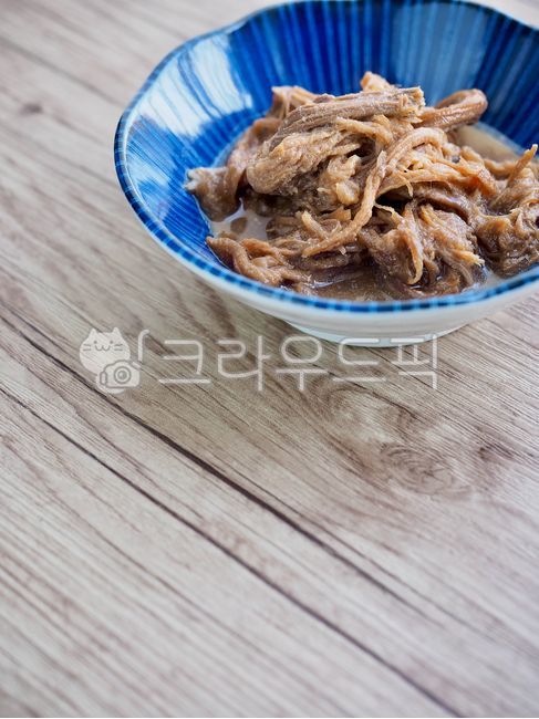 소고기,소고기장조림,장조림,한식,아시아음식,한국음식,밑반찬,간장조림,반찬,단백질,소고기간장조림,쇠고기,음식,저녁식사,고기,소스,간장,배경,식사,요리,소고기요리,beefstew,jangjorim,asianfood,koreanfood,sidedish,protein,beefsoysauce,beef,food,dinner,meat,sauce,soysauce,background,meal,cooking,beefdish