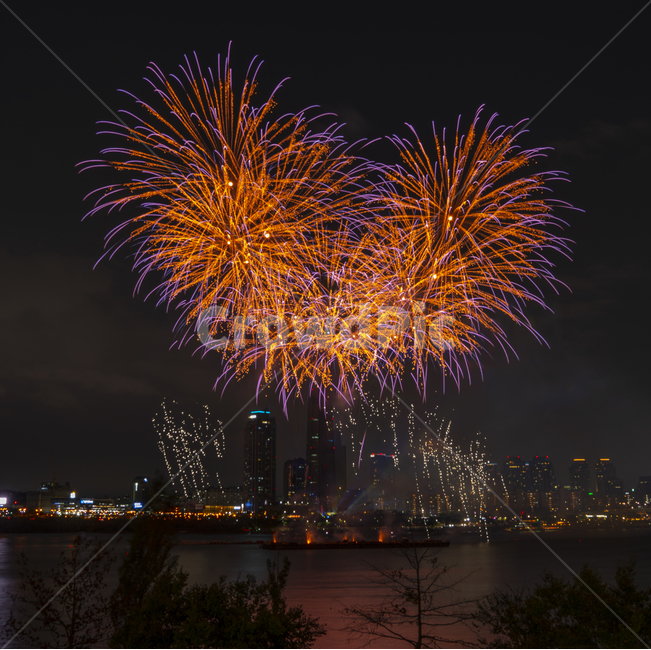 불꽃놀이,불꽃축제,서울국제불꽃축제,fireworks,한강,아경,한화불꽃축제,풍경,nightscape,night,landscape,도시,city,한국도시풍경,한국도시경관,koreacityscape,축제,행사,festival,event,nature,자연,옥외,outdoors,감성,아름다운,beautiful,야경,밤,풍경,nightscape,night,landscape