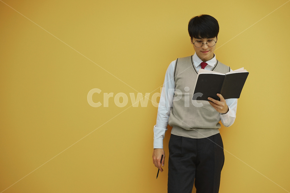 수능,수능시험,고등학교,고등학생,고3,남고생,남자학생,학생,남학생,교복학업,공부,사람,인물,인간,human,person,남성,남자,man,male,교육,학교,공부,education,learning,study,school